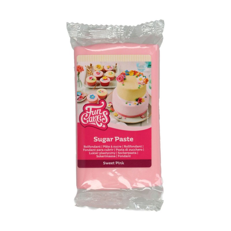 Rose cake en pâte à sucre - Saint-Valentin : 10 rose cake de rêve
